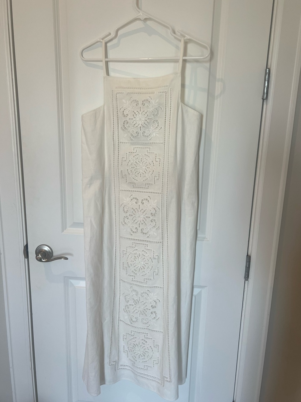 Zara White Embroidered Midi Dress